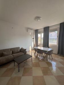 Χώρος καθιστικού στο FUSHA Apartment