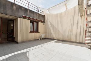 Un balcon sau o terasă la Penthouse Rooftop Loft, 190sq, Panorama Terrace, 1min to Main Station- 5min to City