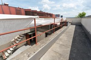 Un balcon sau o terasă la Penthouse Rooftop Loft, 190sq, Panorama Terrace, 1min to Main Station- 5min to City