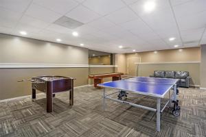 Stolní tenis v ubytování Best Western Seattle Airport Hotel nebo okolí