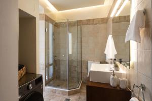 Koupelna v ubytování The Elite Corfu Luxury Apartment + 22 fotografií