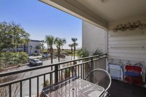 Μπαλκόνι ή βεράντα στο Seaside Villa with Ocean Views & Balcony Bliss