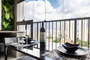 Μπαλκόνι ή βεράντα στο Conforto e vista do 17º andar | A/C e Wi-Fi 500Mb