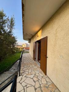 Το κτήριο όπου στεγάζεται  ο ξενώνας