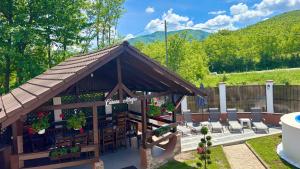 Fotografie z fotogalerie ubytování Cabana cu piscină ALLEGRIA - TOCILE , jud SIBIU v destinaci Sadu