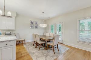 Η κουζίνα ή μικρή κουζίνα στο 3074 Baywood +24 φωτογραφίες