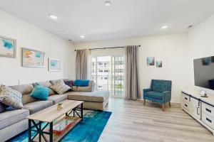 Μια τηλεόραση ή/και κέντρο ψυχαγωγίας στο The Residences of Rehoboth Bay --- 33737 Skiff Aly #4206