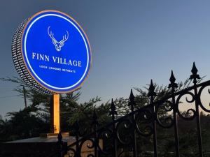 Certifikát, hodnocení, plakát nebo jiný dokument vystavený v ubytování FINN VILLAGE "Raspberry Cottage" Private Garden, 6-seater HOT TUB, Firepit & Pizza Stove
