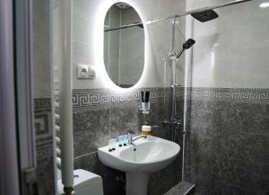 Baðherbergi á Hotel Elia Kazbegi