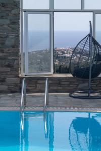 Bazén v ubytování Perla Pool Hotel Andros nebo v jeho okolí