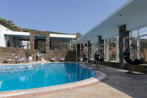 Bazén v ubytování Perla Pool Hotel Andros nebo v jeho okolí