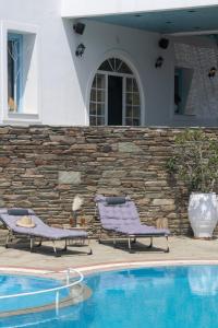 Bazén v ubytování Perla Pool Hotel Andros nebo v jeho okolí