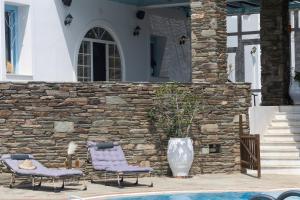 Bazén v ubytování Perla Pool Hotel Andros nebo v jeho okolí