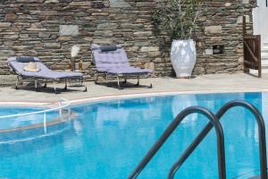 Bazén v ubytování Perla Pool Hotel Andros nebo v jeho okolí