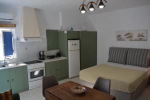 Kuchnia lub aneks kuchenny w obiekcie Seafront Studio
