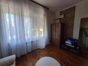 Μια τηλεόραση ή/και κέντρο ψυχαγωγίας στο Gorki NS