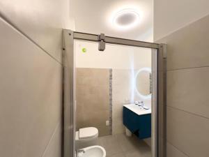 Kamar mandi di 2 min Metro C - Tor Vergata Uni - Parking Priv +6 foto