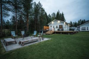 Zahrada ubytování Arctic Snow Lake Lodge