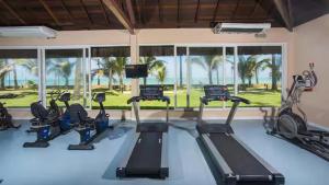 Fitness centrum a/nebo fitness zařízení v ubytování Jatiúca Hotel & Resort