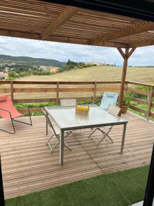 Balkón nebo terasa v ubytování Les pontils
