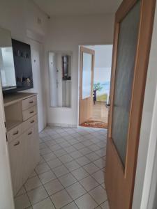 Imagen de la galería de Slunný byt v Praze Letňanech, en Praga 13 fotos más