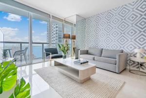 Khu vực ghế ngồi tại MVR - Icon Brickell & King Suite Views