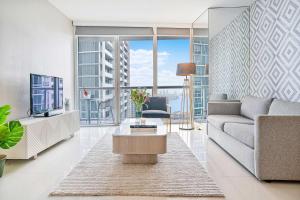 Khu vực ghế ngồi tại MVR - Icon Brickell & King Suite Views +18 ảnh