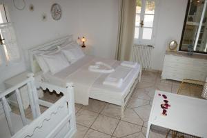 Gallery image of Rocky Beach House in Kýthira +57 photos