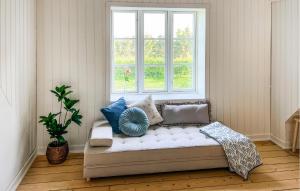 Φωτογραφία από το άλμπουμ του Gorgeous Home In Østermarie With Wifi σε Østermarie