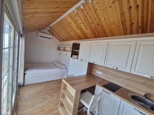 Postel nebo postele na pokoji v ubytování Vamandipity Vama Veche - Adult Only