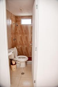 Ένα μπάνιο στο Hab baño compartido, 10 cdas Plaza de Armas, con terraza y vista a los volcanes