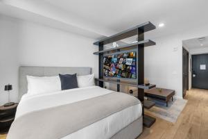 Postel nebo postele na pokoji v ubytování MVR - Downtown Luxury - Bayfront Park Next Door