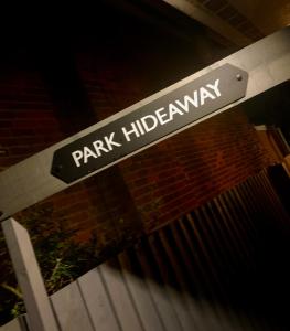 a street sign that reads park hinterland way at Wollaton Park Hideaway in Nottingham