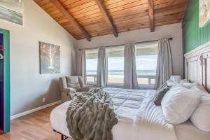 Postel nebo postele na pokoji v ubytování Moolack Shores Inn