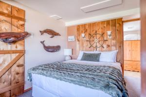 Postel nebo postele na pokoji v ubytování Moolack Shores Inn