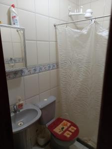 Koupelna v ubytování Ótima Casa em Muriqui