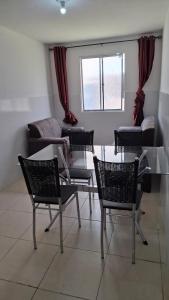 Χώρος καθιστικού στο Apartamento Mobiliado com 2 Quartos em Arcoverde - PE