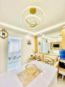 2BR Condo with Free Pool Access and Wifi的厨房或小厨房