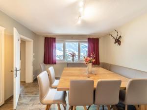 Gallery image of Chalet in Bruck near Ski Slopes, cleaning included in Bruck an der Großglocknerstraße