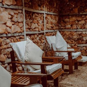 Predel za sedenje v nastanitvi Dwarika's Himalayan Wellbeing, Dhulikhel