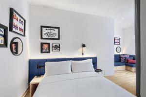 Postel nebo postele na pokoji v ubytování Hampton By Hilton Venice Isola Nuova