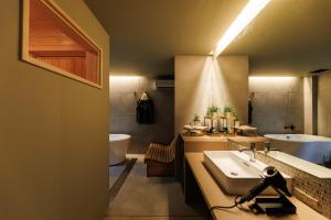 Galería fotográfica de OLL Guesthouse&Sauna en Toyama 47 fotos más