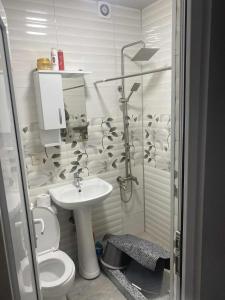 Ένα μπάνιο στο Kobuleti center - Near the sea