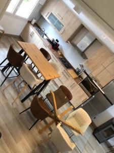 Η κουζίνα ή μικρή κουζίνα στο Periplo home +26 φωτογραφίες