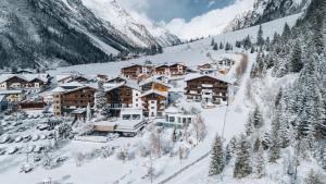 Boutique Hotel Mandarfnerhof during the winter