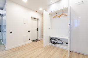 Ένα μπάνιο στο Petrovdom Apartments 17-190 in RC New York Concept House, Antonovycha 74 +29 φωτογραφίες