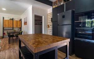 Η κουζίνα ή μικρή κουζίνα στο Lovely Home In Chiclana De La Fronter