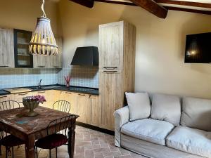 Φωτογραφία από το άλμπουμ του Il Girasole σε Chianni