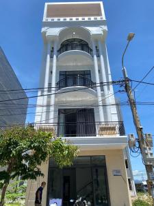 Tòa nhà nơi nhà khách tọa lạc