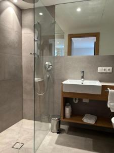 A bathroom at Dining & Living Alpenrose